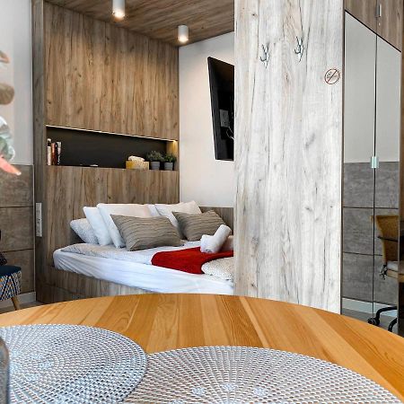 Beautiful Studio For Couples With Air Conditioning - Old Town & Main Station Kraków Eksteriør billede