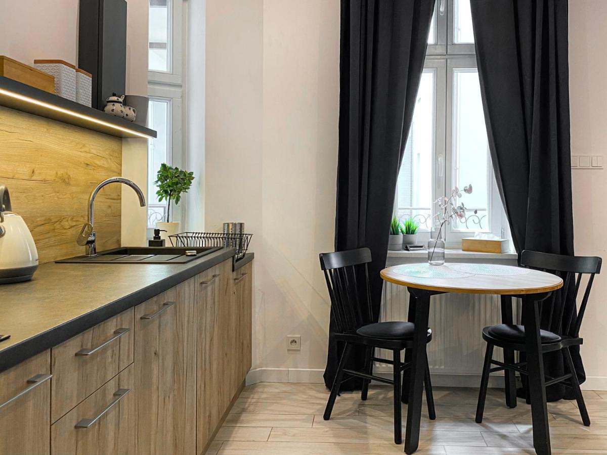 Beautiful Studio For Couples With Air Conditioning - Old Town & Main Station Kraków Eksteriør billede