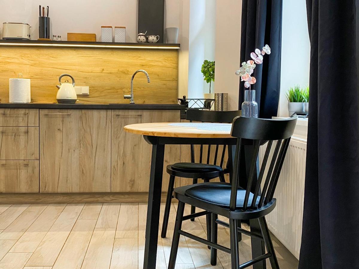 Beautiful Studio For Couples With Air Conditioning - Old Town & Main Station Kraków Eksteriør billede