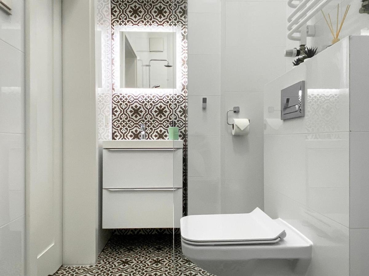 Beautiful Studio For Couples With Air Conditioning - Old Town & Main Station Kraków Eksteriør billede